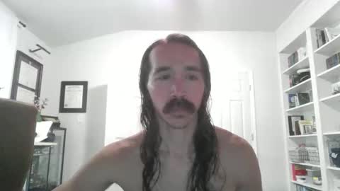Snapshot of mythrowawayatx chatting on 05/20/26, 03:29 mythrowawayatx online show from 05/20/26, 03:29