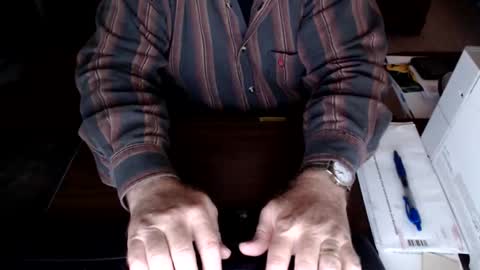 Snapshot of mytimeyourtimeourtime chatting on 10/27/25, 08:24 ItsTime online show from 10/27/25, 08:24