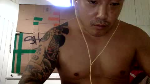 str8 dom alphaAsian Daddy type. sorry not bi or  curious but i dont judgediscrimenate. online show from 02/09/25, 12:39