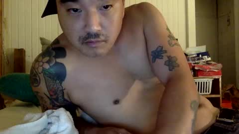 str8 dom alphaAsian Daddy type. sorry not bi or  curious but i dont judgediscrimenate. online show from 11/16/25, 03:50