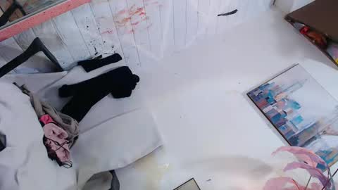 Snapshot of naa_waahh chatting on 01/25/25, 09:35 yannah online show from 01/25/25, 09:35