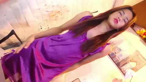 Snapshot of naa_waahh chatting on 02/08/25, 12:06 yannah online show from 02/08/25, 12:06