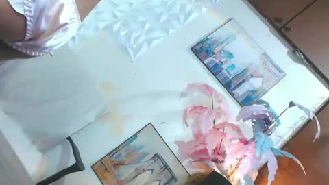 Snapshot of naa_waahh chatting on 09/10/25, 06:46 yannah online show from 09/10/25, 06:46