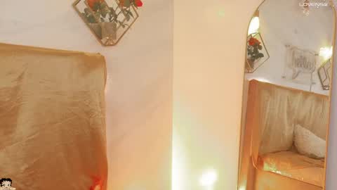 naamah_b online show from 05/05/26, 02:25