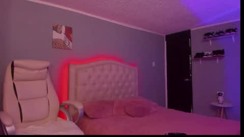 anny online show from 03/11/26, 01:44