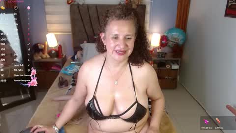 nadia_84 online show from 11/19/25, 07:36