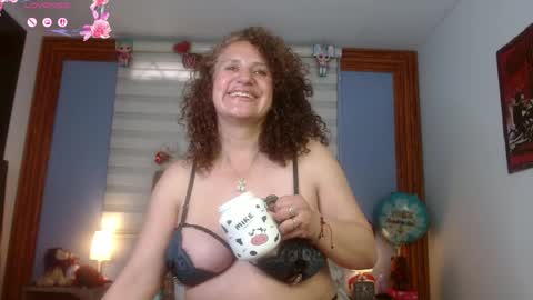 nadia_84 online show from 05/04/26, 07:43