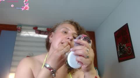 nadia_84 online show from 05/06/26, 07:30