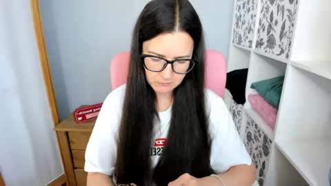 Snapshot of nadiatrue chatting on 08/01/26, 03:11 nadiatrue online show from 08/01/26, 03:11