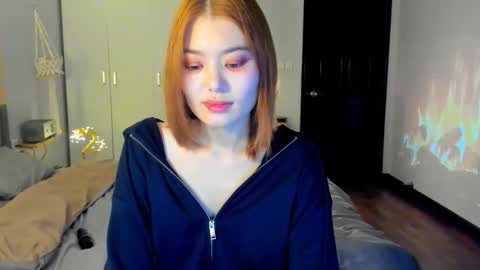 Snapshot of nadiazan chatting on 11/23/25, 12:32 nadiazan online show from 11/23/25, 12:32