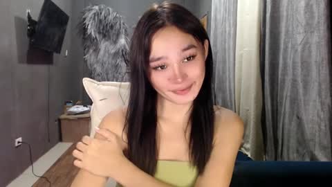 nadiestar online show from 02/27/25, 10:26