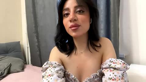 Leya online show from 04/26/26, 01:09