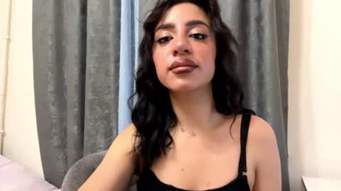 Leya online show from 07/04/26, 04:13