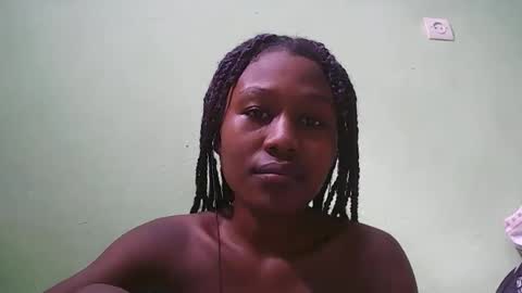 Snapshot of nah296652 chatting on 05/09/26, 05:56 nah296652 online show from 05/09/26, 05:56