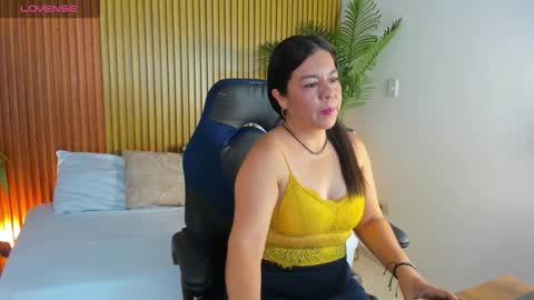 N A H I A online show from 10/15/25, 12:05
