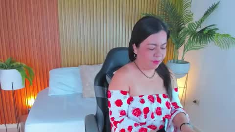 N A H I A online show from 11/19/25, 12:05