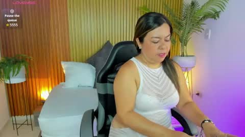 N A H I A online show from 06/04/26, 12:55
