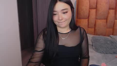 nahia cute     only   online show from 02/19/26, 04:58