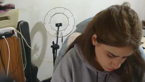 nahiarabiel online show from 10/29/25, 02:19