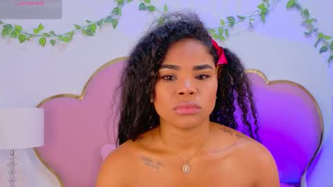 NahiaraReina  online show from 12/15/25, 01:15