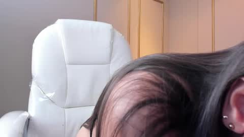 Nahimi online show from 10/30/25, 08:31