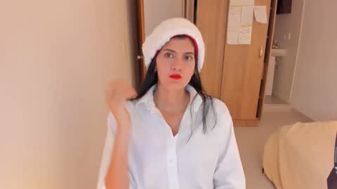 independent model online show from 12/24/24, 07:00