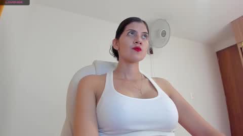 independent model online show from 03/11/25, 01:26