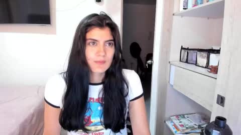 independent model online show from 12/22/25, 02:30