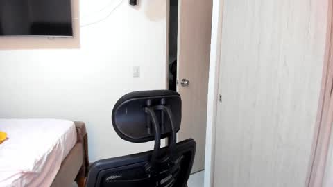 independent model online show from 01/31/26, 11:47