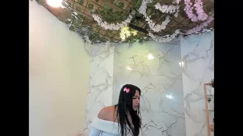 nahomi_hot2002 online show from 06/04/26, 01:17