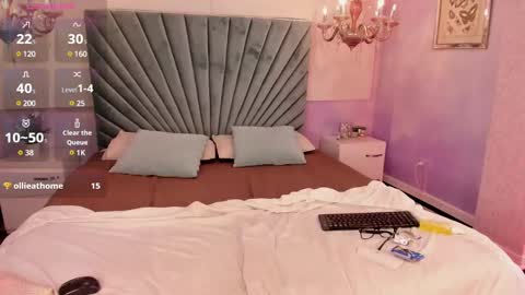 Snapshot of nahomi_wild chatting on 12/11/24, 10:49 Nahomi online show from 12/11/24, 10:49