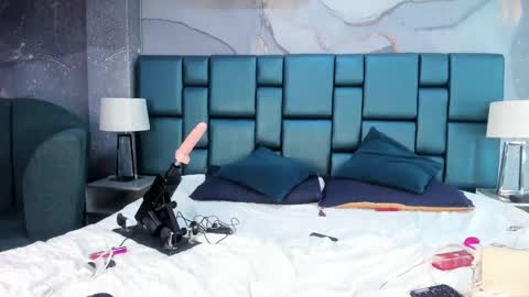 Snapshot of nahomi_wild chatting on 02/12/25, 01:52 Nahomi online show from 02/12/25, 01:52