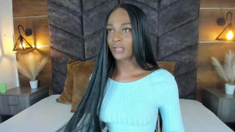  VICTORIA  online show from 03/04/25, 07:43