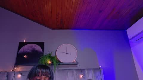  VICTORIA  online show from 10/17/25, 07:49