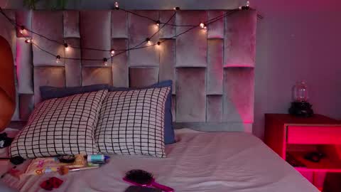  VICTORIA  online show from 01/31/26, 07:45