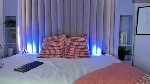  VICTORIA  online show from 02/11/26, 11:37