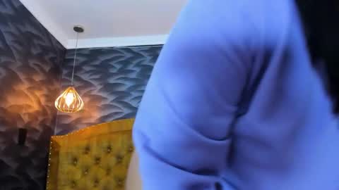 Nahomi online show from 12/18/25, 07:25