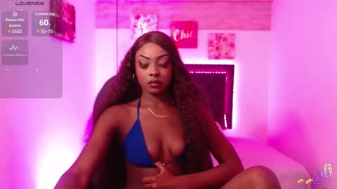 Nahomi  online show from 01/24/25, 08:22