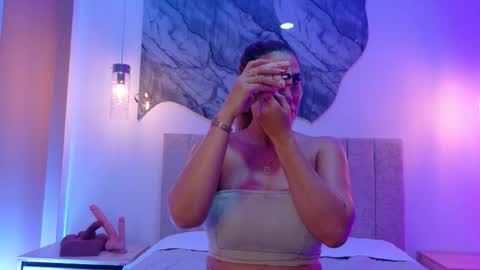 Snapshot of nahomiross chatting on 02/03/26, 12:21 NahomiRoss online show from 02/03/26, 12:21