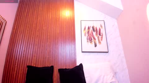 Snapshot of nahomirosse__ chatting on 04/27/26, 12:25 Nahomi online show from 04/27/26, 12:25