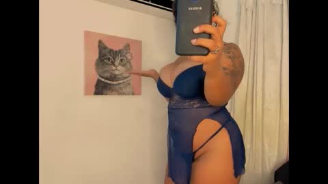 nahomy_hancook online show from 11/25/25, 01:27