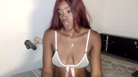 Snapshot of nahomy_smiiths chatting on 01/07/26, 05:04 Nahomy online show from 01/07/26, 05:04