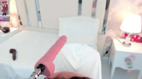 Nahomy Roberts online show from 01/16/26, 08:40