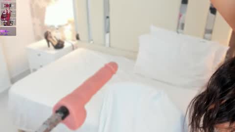 Nahomy Roberts online show from 02/05/26, 08:30