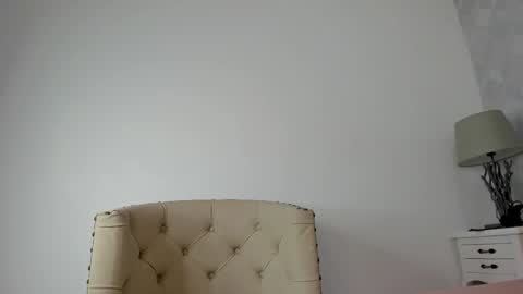 naia_cox online show from 09/22/25, 03:41