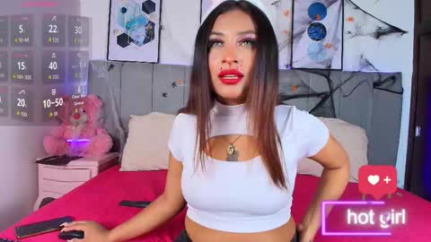 Snapshot of naia_cruz_ chatting on 10/18/25, 08:09 Naia online show from 10/18/25, 08:09