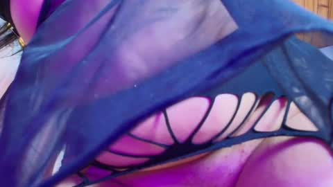 Naia x online show from 09/12/25, 08:09