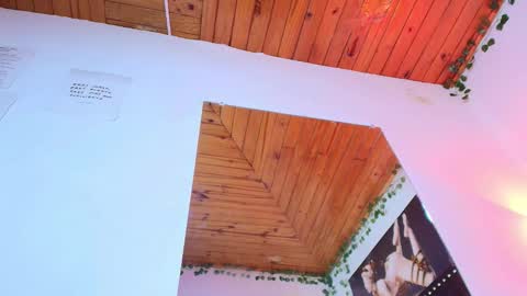 Naia x online show from 02/23/26, 09:12