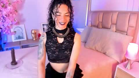 Ana online show from 12/01/25, 09:53