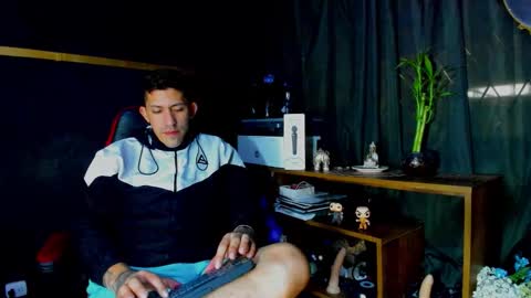 naider_1 online show from 03/24/26, 04:39